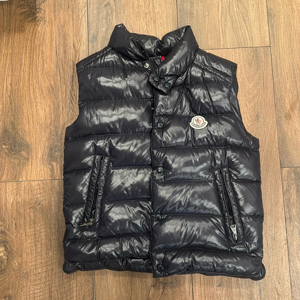 Moncler boys down vest navy size 8